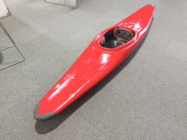 Blade 4 PE - Full Fit - gebraucht! Ehemaliges Testboot!