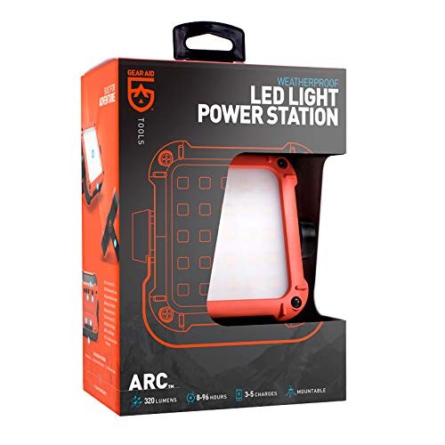 Gear Aid ARC LED-Leuchte und Power Station